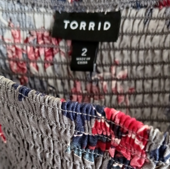 NWOT Torrid off shoulder top - Picture 2 of 3